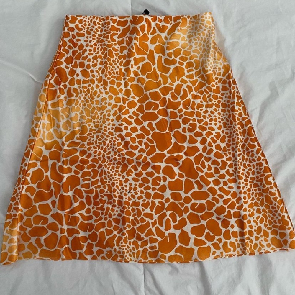 Self cropped skirt